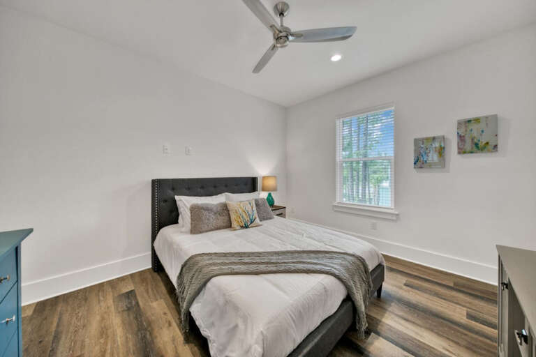 2nd floor Queen bedroom with Jack and Jill bathroom