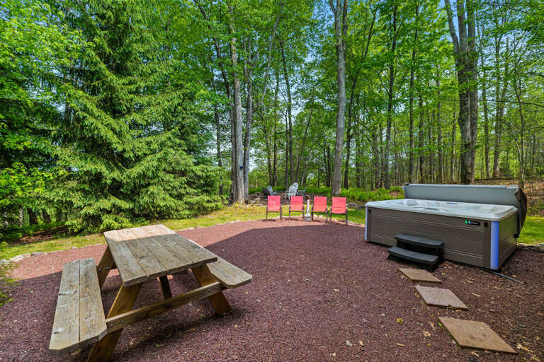 Picnic Table, Hot Tub, Chairs, Wooded Setting