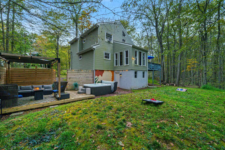 Woodland Home, Patio With Seating, Grassy Yard, Surrounded By Trees
