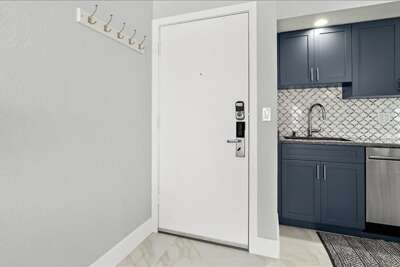 NSB Coconut Palms Beach Resort II 4512