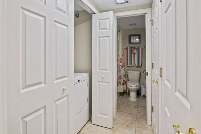 Enjoy added convenience during your beach stay with in-unit laundry and a nearby guest bathroom. Perfect for refreshing towels and beachwear after a relaxing day in the sun and surf.