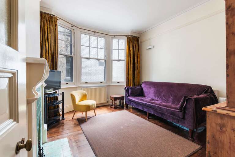 Chic Spacious Holborn Apartment