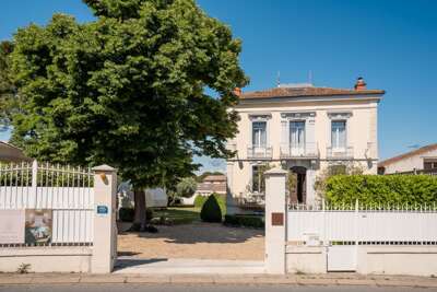 Maison de Maître 4 * Pool & Garden - Cœur Cristal