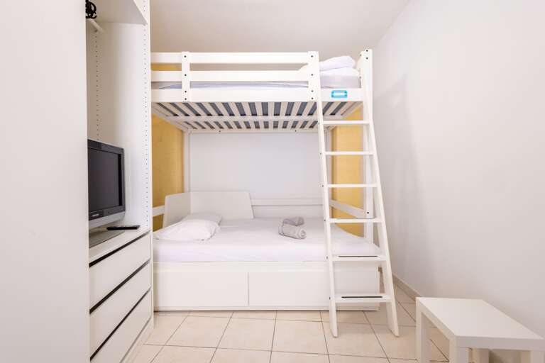 Vendres Home Rental