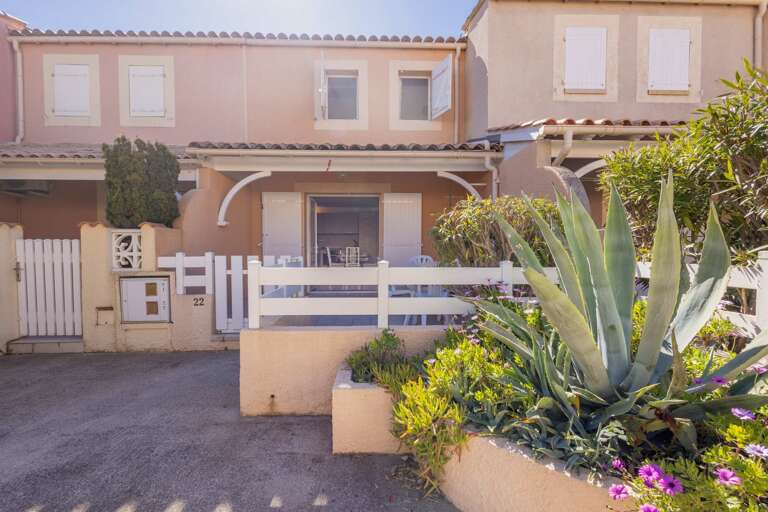 Cosy Cottage 150 m from the Beach