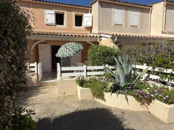 Cosy Cottage 150 m from the Beach