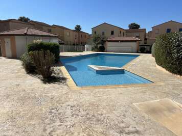 T3 House 50 m from the Beach, Parking & PoolSummary