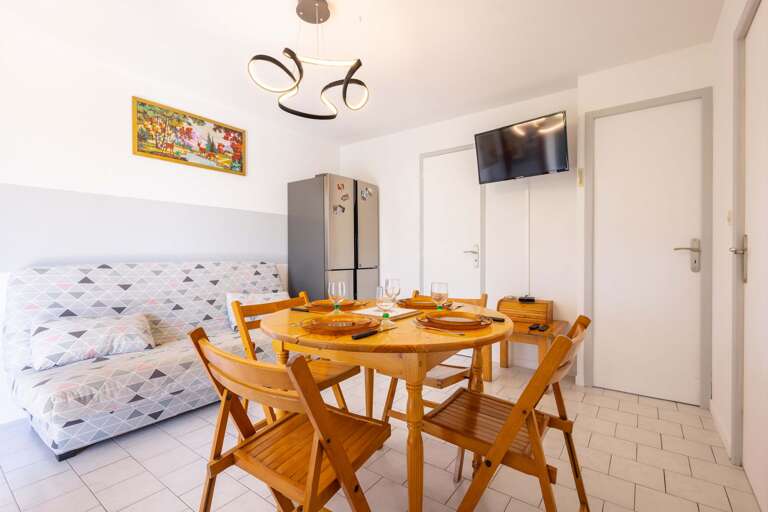 Vendres Home Rental