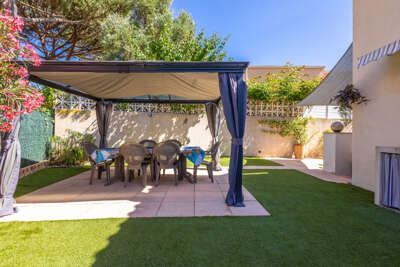 Les Jardins Du Soleil – Comfortable Holiday Home