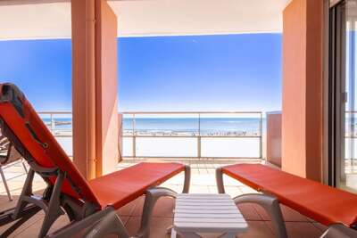 Spacious Apartment with Panoramic View