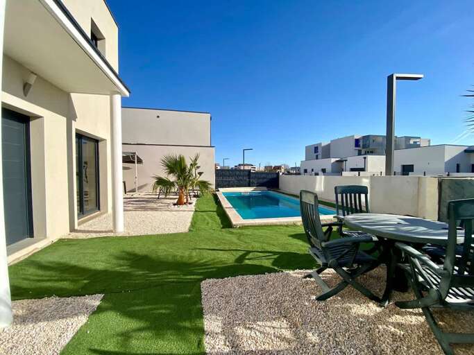 Serignan Villa Rental