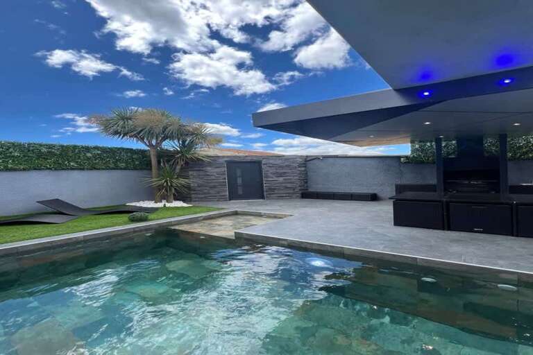 Lignan-Sur-Orb Villa Rental