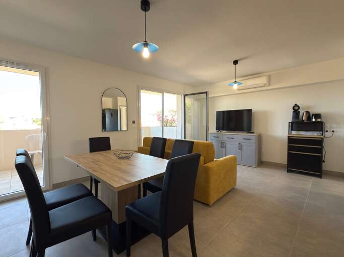 Serignan Apartment Rental