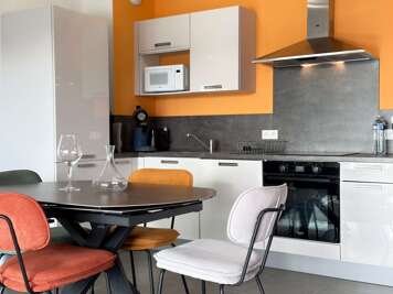 L'Escale Marine Accessible Parking & Beach at 300m