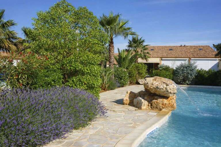 Clos Fontaine House with garden, pool