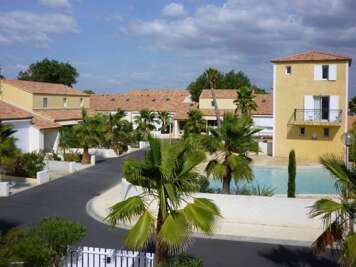 Clos Fontaine House with garden, pool