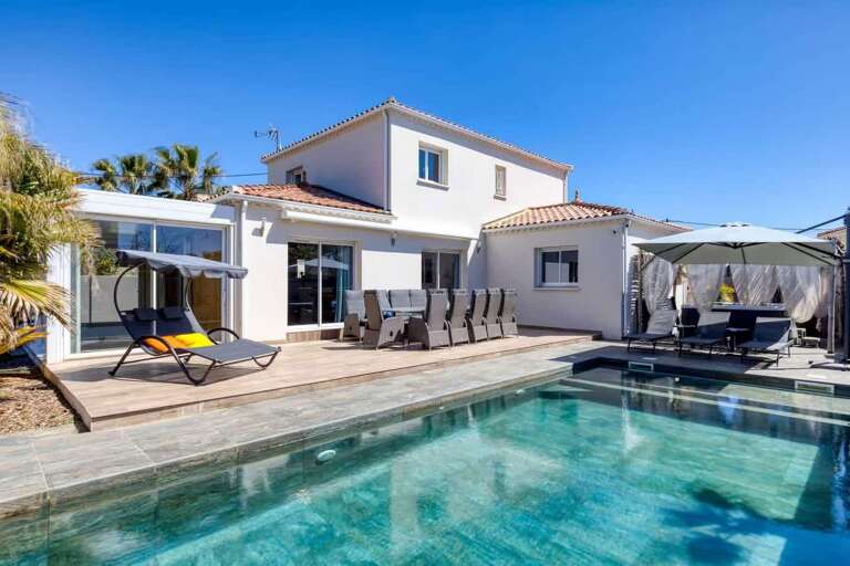Villa Anja Agde Heated Pool & Jacuzzi  Family Villa