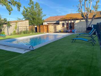 Villa Climatisée avec Piscine, Cuisine d'Été & Pétanque