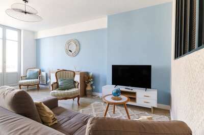 Elegant flat with Les Halles View & AC
