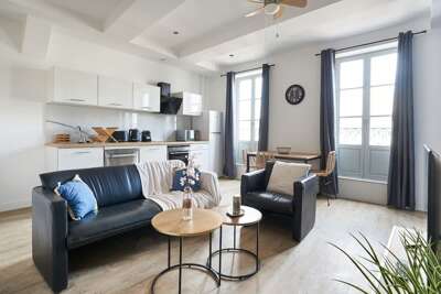Paul Riquet's Birthplace - Les Halles View - A/C