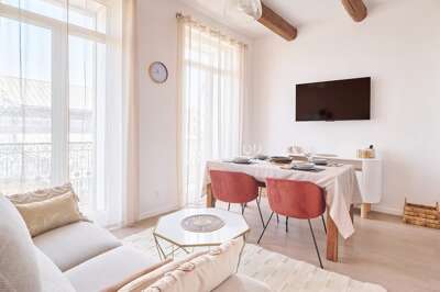 Le Chic face aux Halles clim 55m² Classé 3 Etoiles