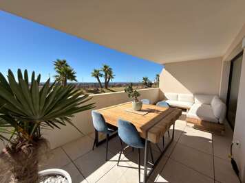 Superbe appartement en bord de mer avec jacuzzi et vue imprenable a Valras Plage