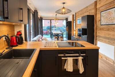 Spacious Ski-In/Ski-Out Duplex for 8 • Terrace