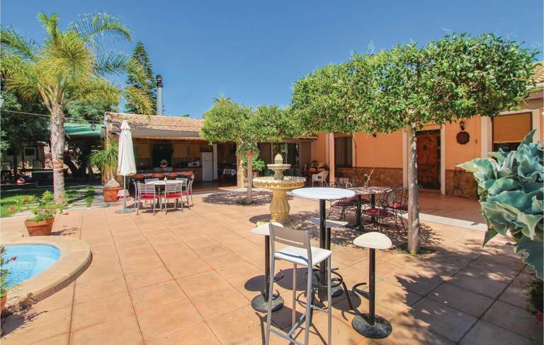 La Marina Villa Rental