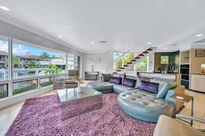 The Waterfront Suite Collective 4 Private Residences with Shared Dock, Pool &amp; Mid-Century Charm