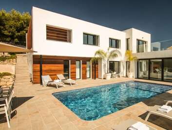 4 Bedrooms Holiday Villa in Teulada