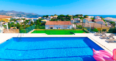 Llanca Costa Brava Villa Close To The Beach