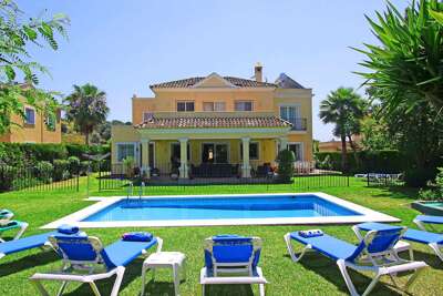 Excellent for Families or Groups Villa in Estepona