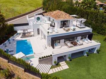 Elegant Luxury Villa in Nueva Andalucia
