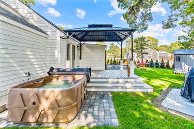 Dennis Port House BeachHot Tub & Fire Pit Fun!