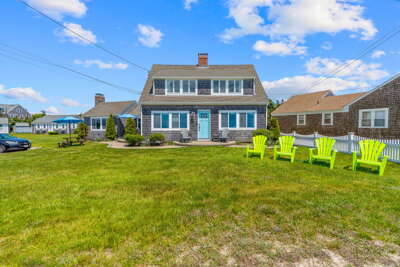 Craigville Beach Compound | 4 Private Suites with a Ocean View!