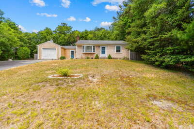Centerville Retreat w/ Fire Pit & Private Backyard
