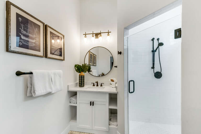 Second Bathroom, Ensuite