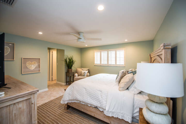 Primary Bedroom, King