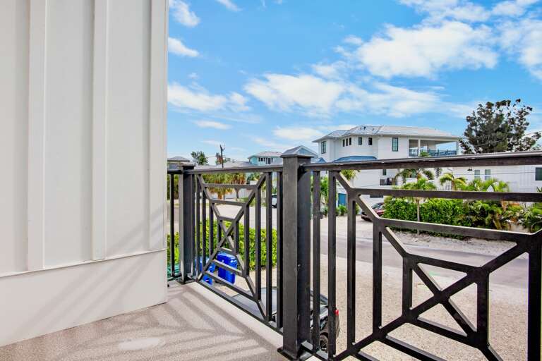 Balcony with panoramic ocean views