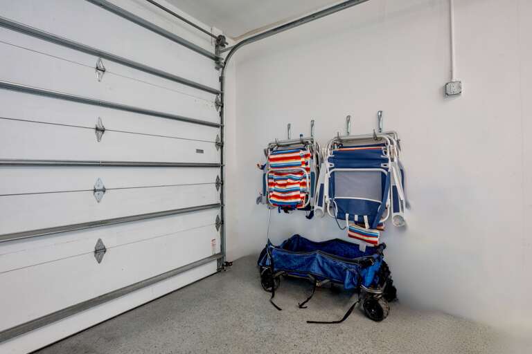 Beach amenities / chairs and wagon