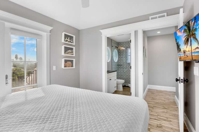 Second Bedroom, King