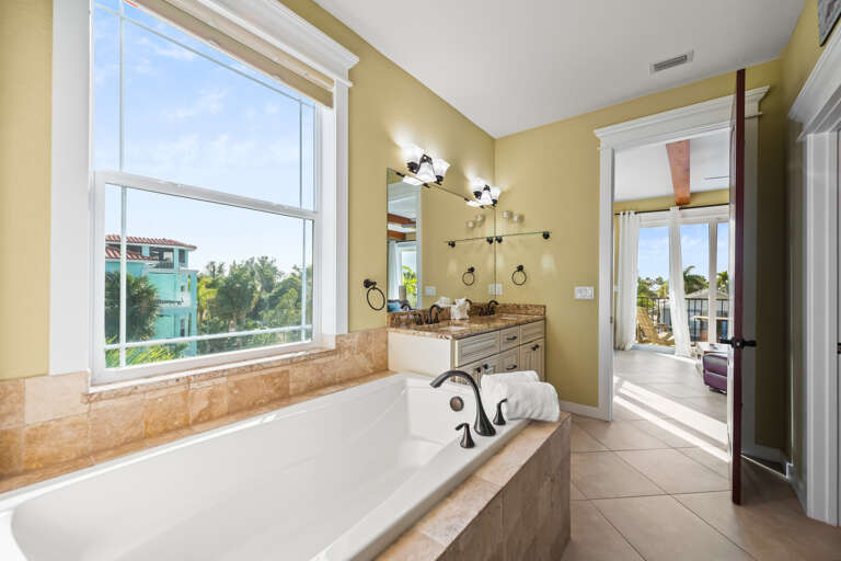 Primary Bathroom, Ensuite