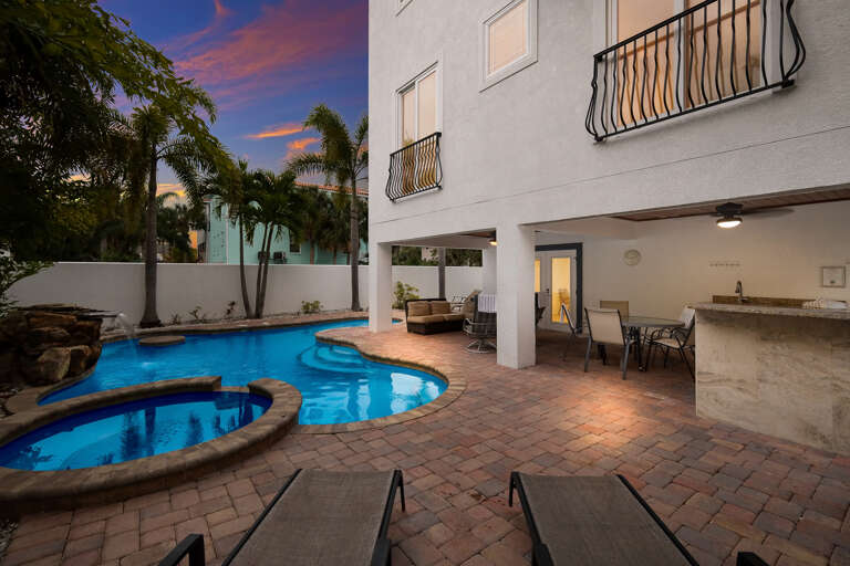 Private Pool and Spa