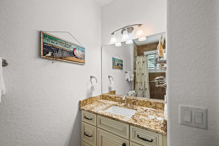 Hallway Bathroom - Main Level