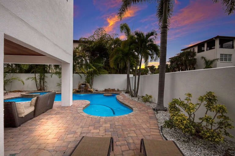 Private Pool and Spa