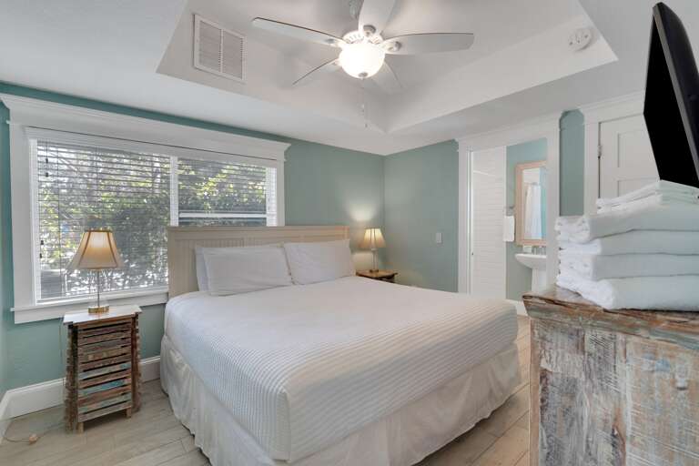 Second Bedroom, King