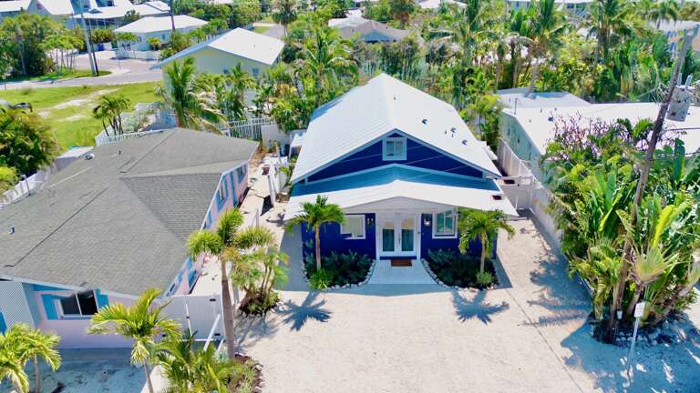 Bean Point Bungalow by AMI Locals