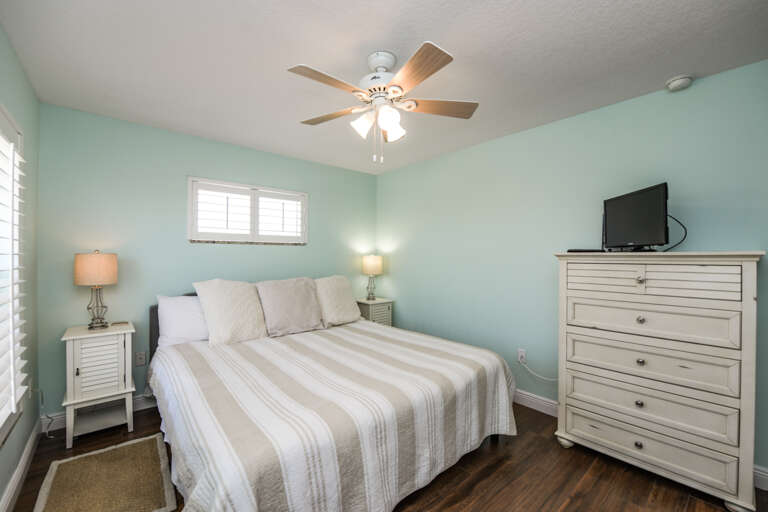 Second Bedroom - King