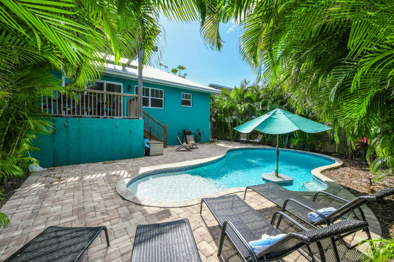 Poolside Loungers