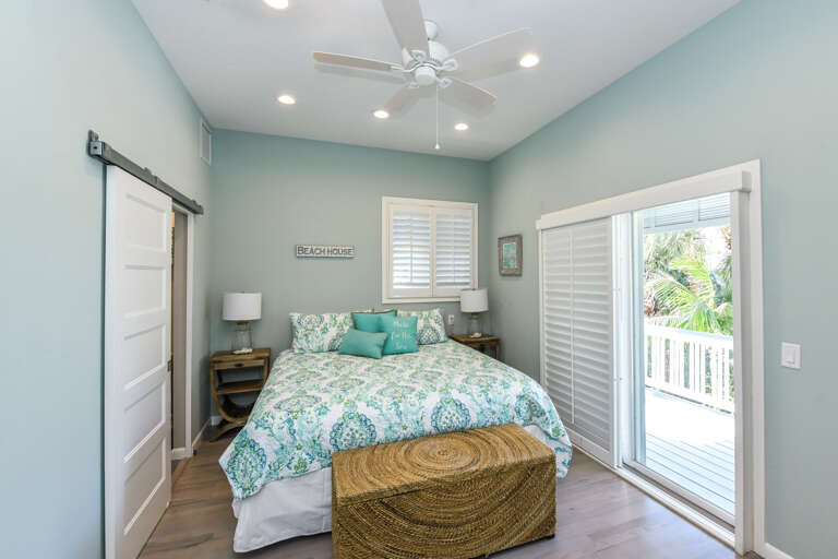 Second Bedroom, King